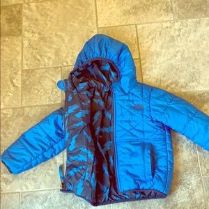 Boys THE North Face perrito. Size 3T.